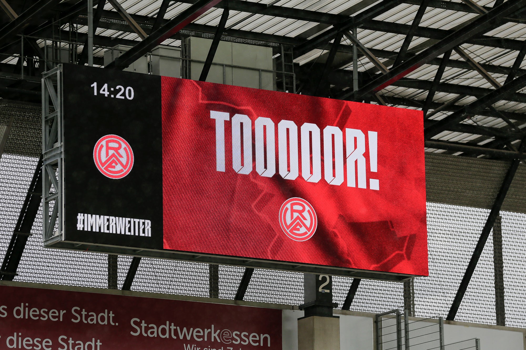 LED-Wand ROt-WEiSS Essen